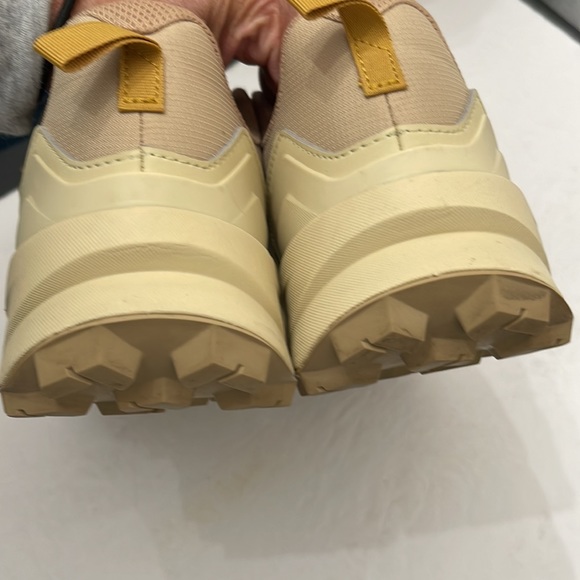 ADIDAS TERREX SWIFT R3 HIKING BEIGE/GOLD/ORANGE SNEAKERS MENS SIZE 10 - Picture 10 of 16